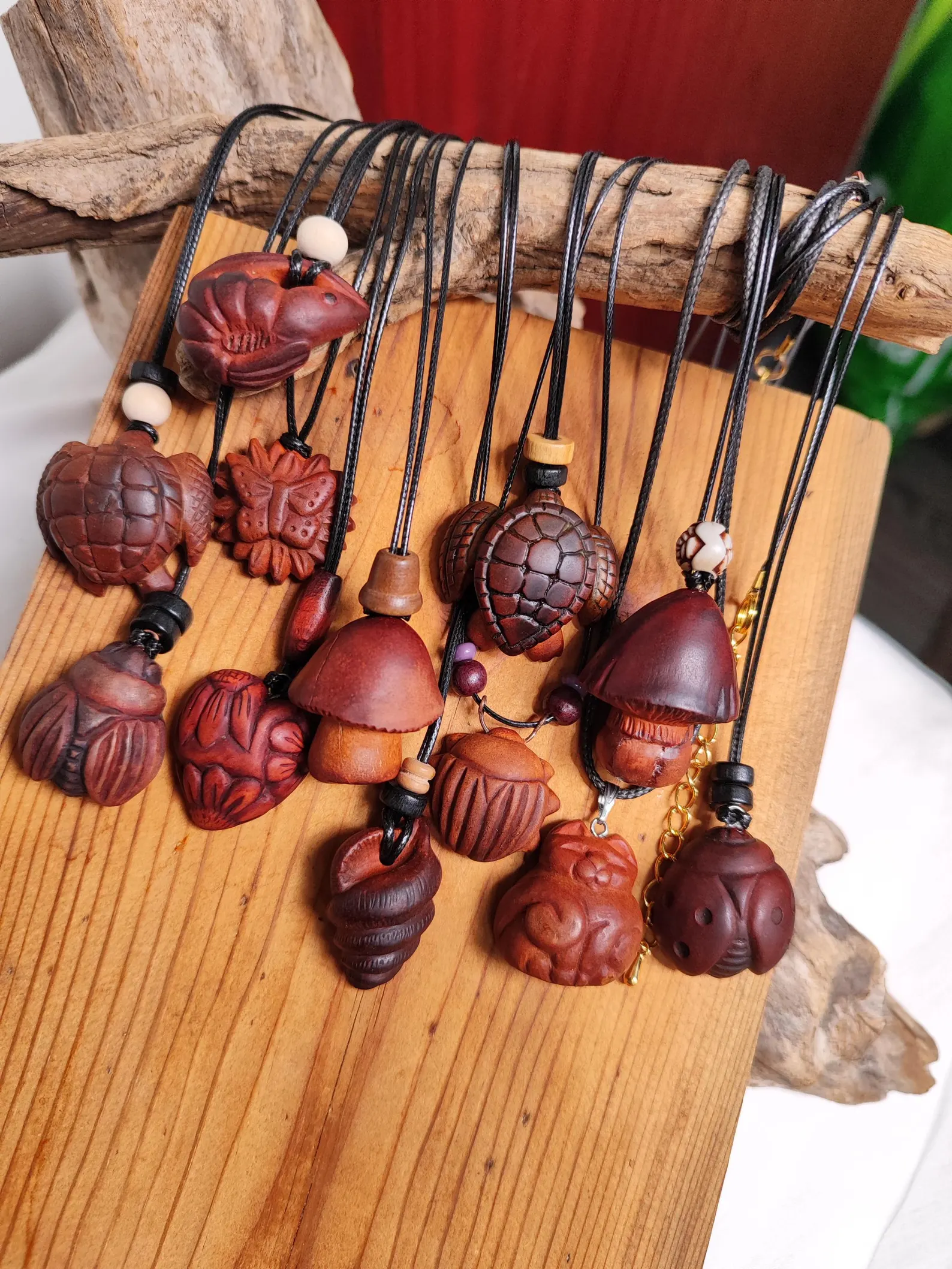 Avocado pit necklace set